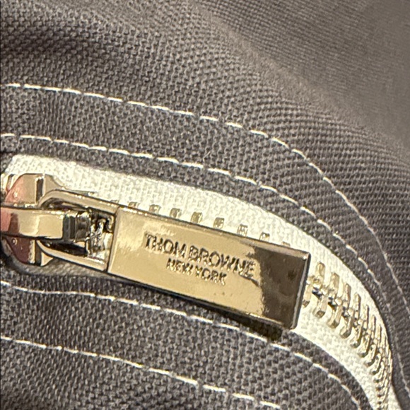 New Authentic Thom Browne Garment Bag Unisex - Picture 4 of 6